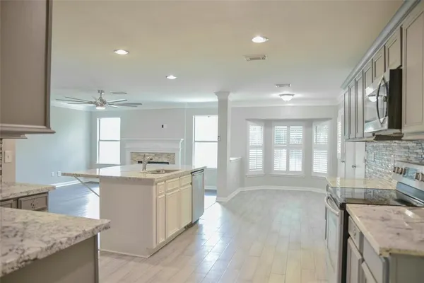 $2,300 | 6626 Crystal Point Drive, Katy, TX 77449