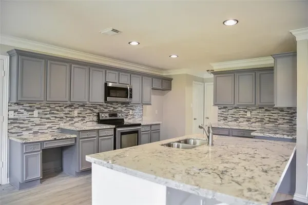 $2,300 | 6626 Crystal Point Drive, Katy, TX 77449