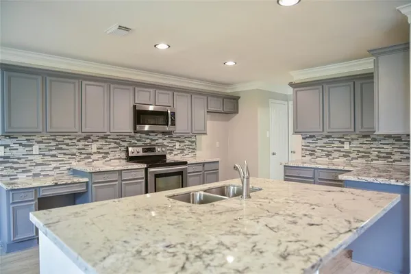 $2,300 | 6626 Crystal Point Drive, Katy, TX 77449