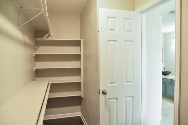 $2,300 | 6626 Crystal Point Drive, Katy, TX 77449