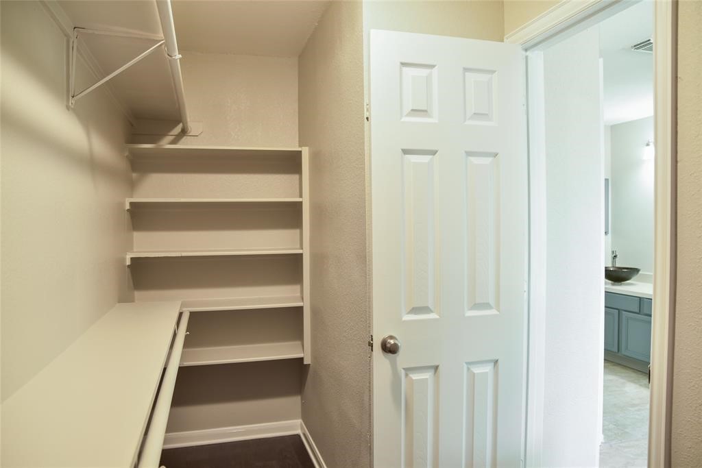 6626 Crystal Point Drive Katy, TX 77449 - Photo 9 of 27