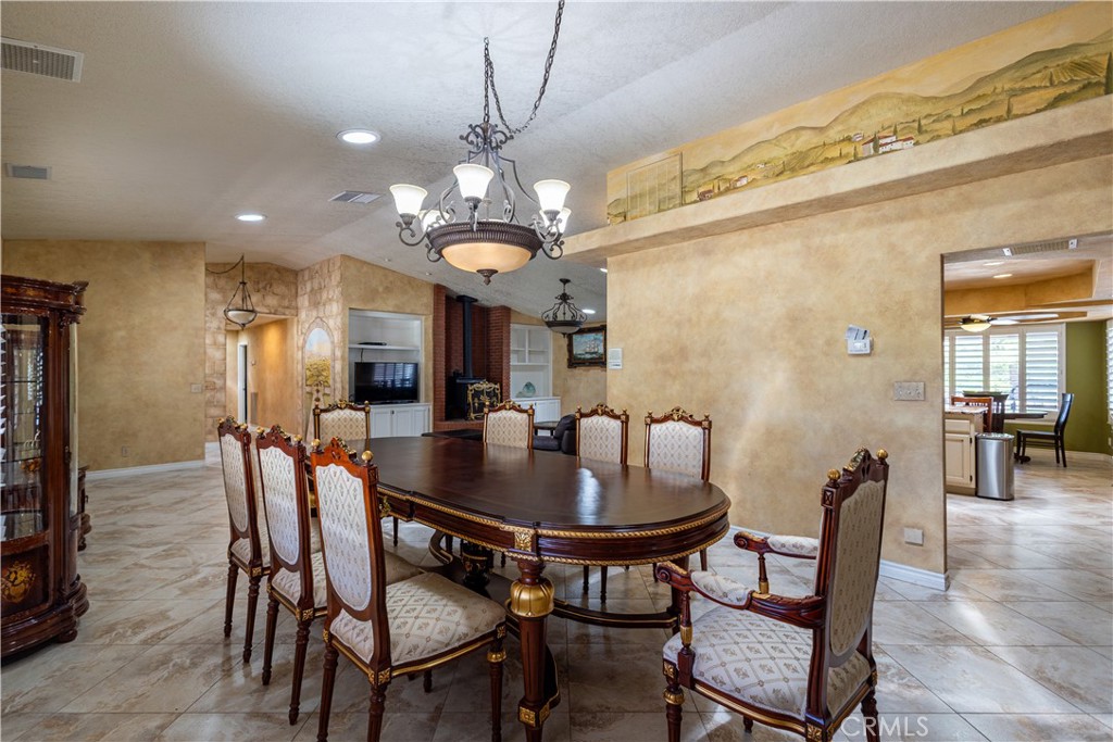 16728 Shirwaun Road Apple Valley, CA 92307 - Photo 19 of 72