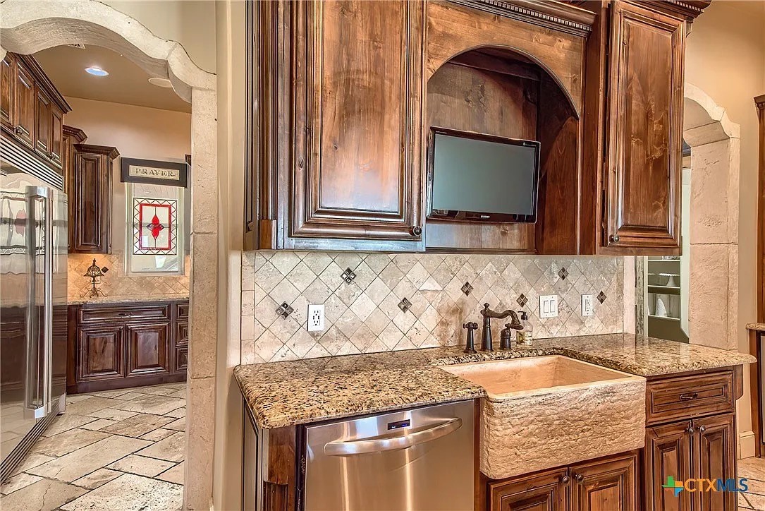 3620 Huber Road Seguin, TX 78155 - Photo 16 of 37