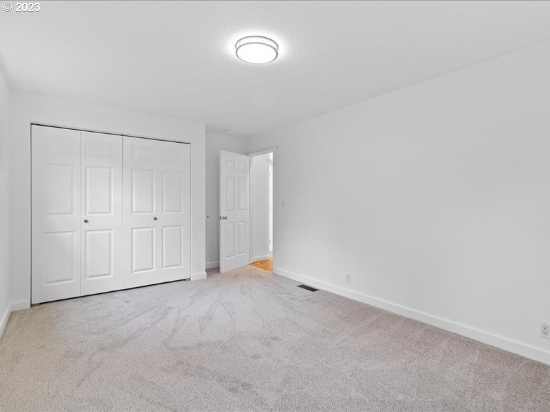4155 Mapleton Drive West Linn, OR 97068 - Photo 28 of 38 a view of an empty room