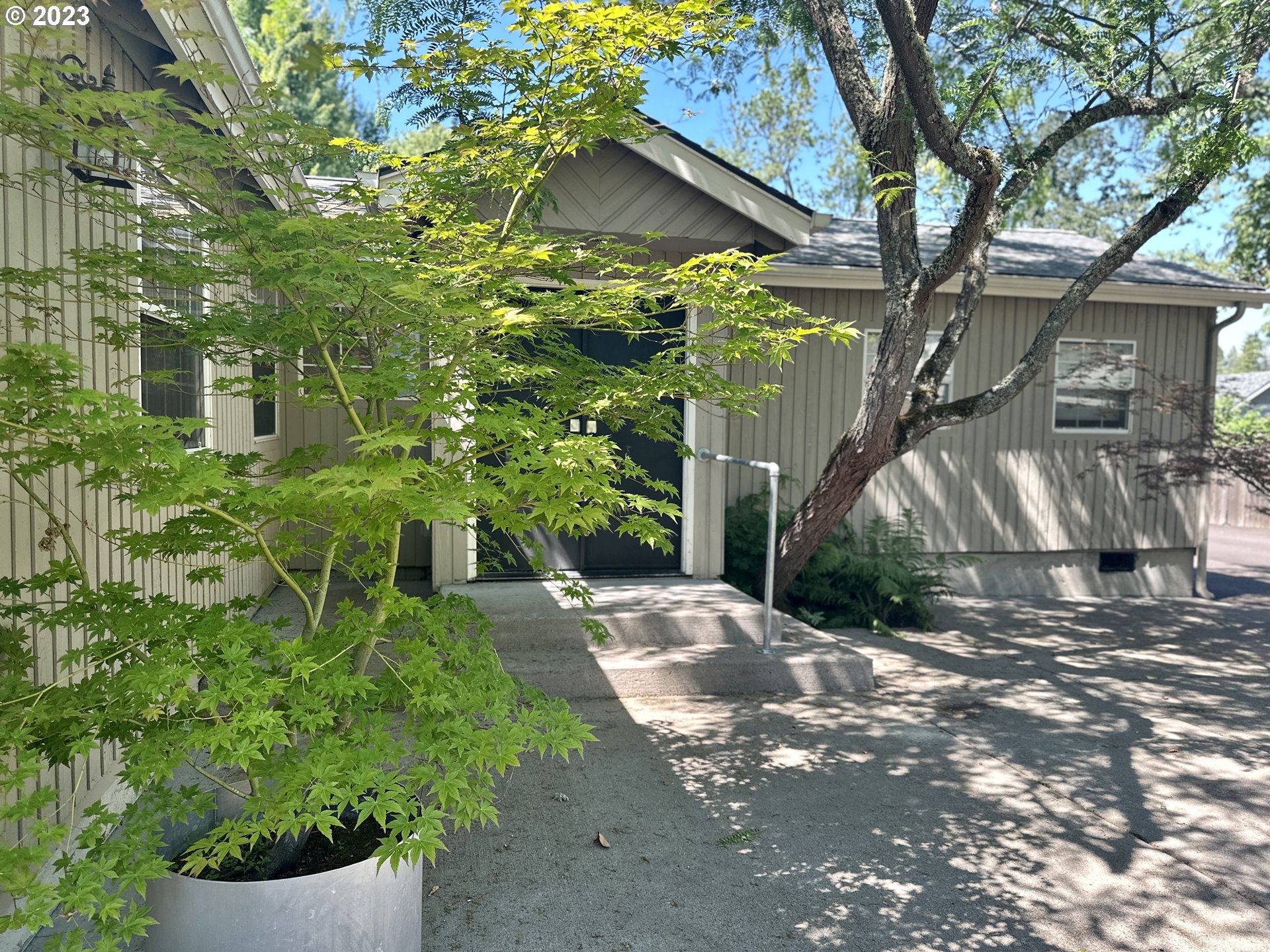 4155 Mapleton Drive West Linn, OR 97068 - Photo 4 of 38 a view of a back yard