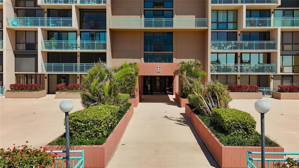 Key Capri Key Capri Key, Unit 301 St. Petersburg, FL 33706 - Photo 2 of 67