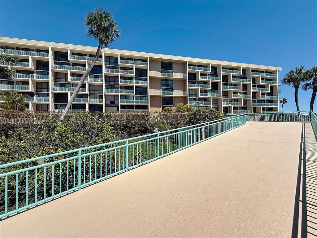 Key Capri Key Capri Key, Unit 301 St. Petersburg, FL 33706 - Photo 3 of 67