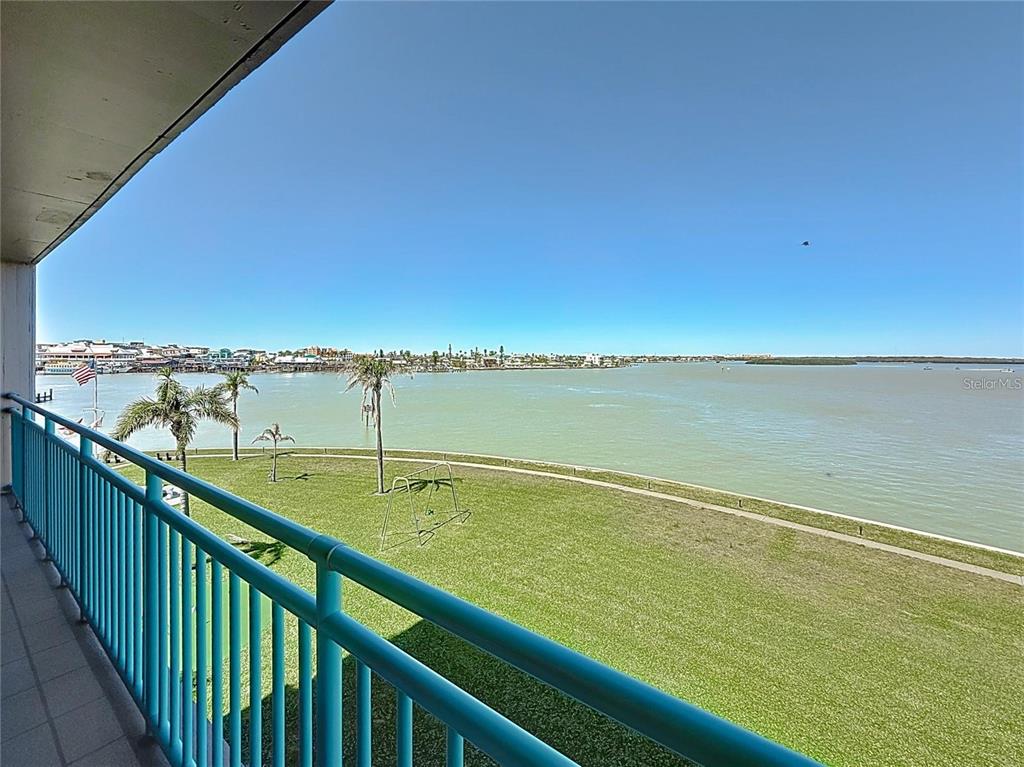 Key Capri Key Capri Key, Unit 301 St. Petersburg, FL 33706 - Photo 54 of 67