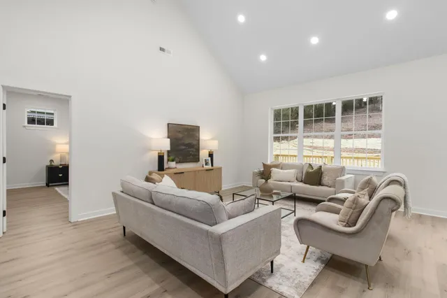 $635,000 | 2621 Berkley Drive, Chattanooga, TN 37415