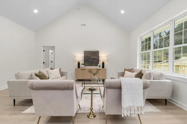 $635,000 | 2621 Berkley Drive, Chattanooga, TN 37415