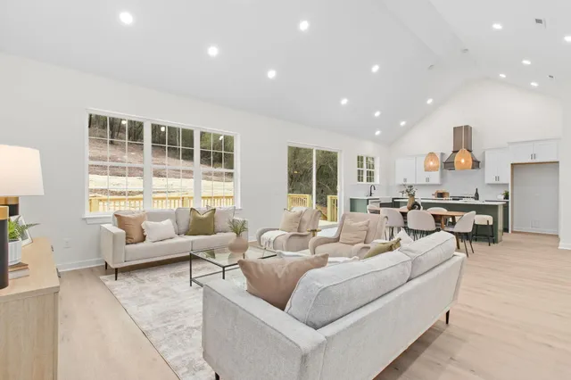 $635,000 | 2621 Berkley Drive, Chattanooga, TN 37415