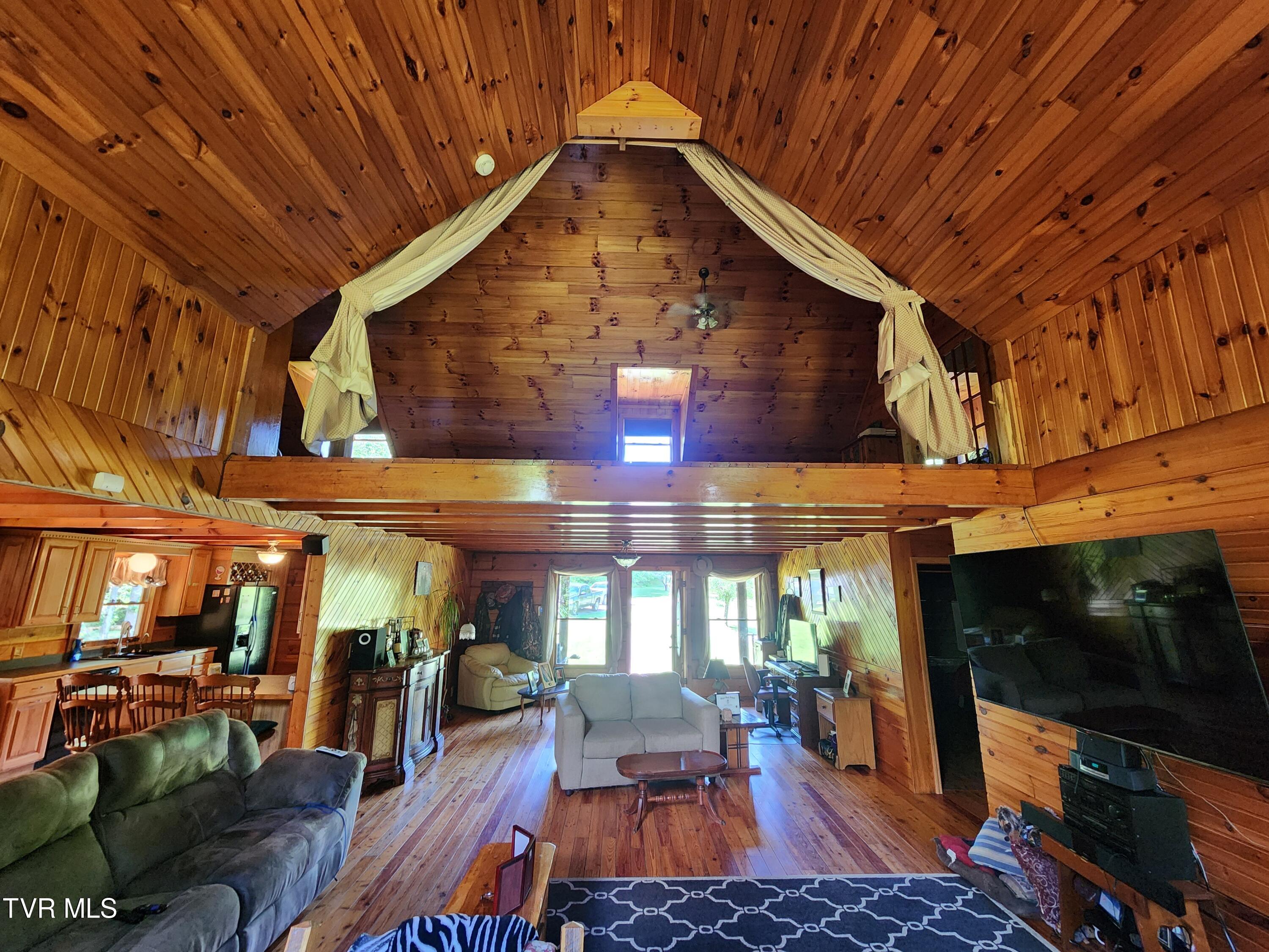 639 Dream Farm Road Birchleaf, VA 24220 - Photo 10 of 153 20240529_111046