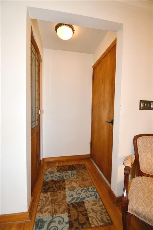 52 Bellview Circle McKees Rocks, PA 15136 - Photo 2 of 32