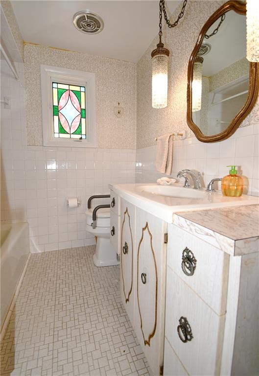 52 Bellview Circle McKees Rocks, PA 15136 - Photo 23 of 32