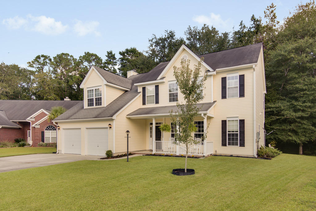 156 Oakbluff Road Summerville, SC 29485 - Photo 2 of 26 IMG_5995