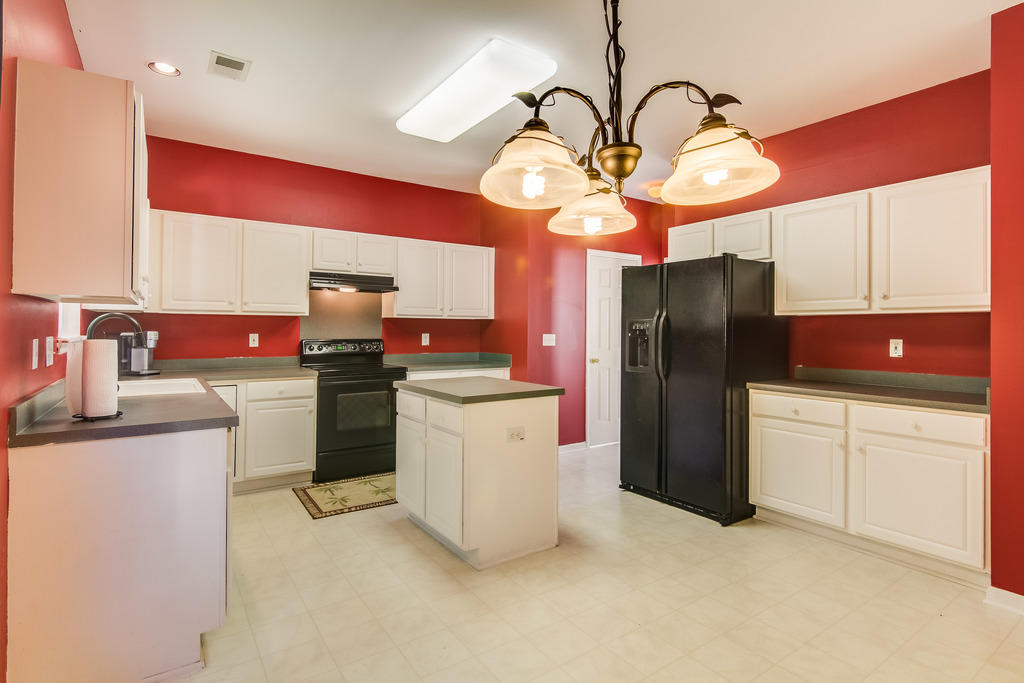 156 Oakbluff Road Summerville, SC 29485 - Photo 13 of 26 IMG_6076