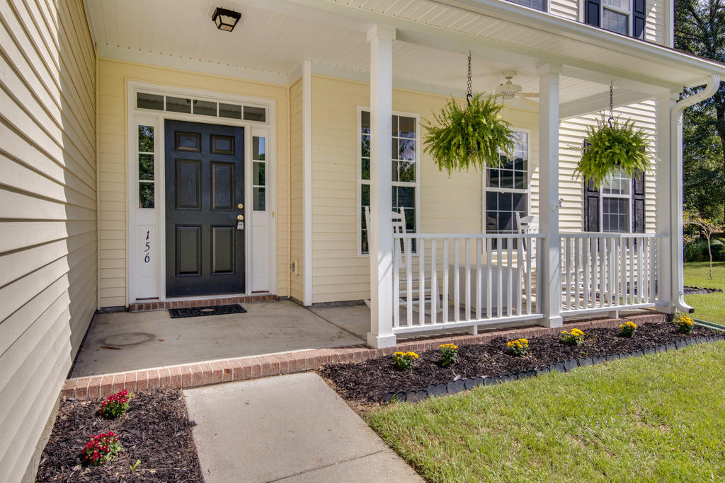 156 Oakbluff Road Summerville, SC 29485 - Photo 4 of 26 IMG_6010