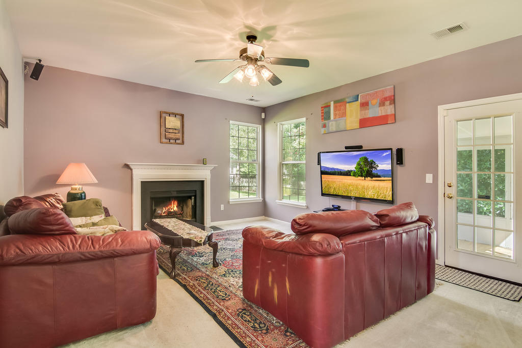 156 Oakbluff Road Summerville, SC 29485 - Photo 7 of 26 IMG_6034