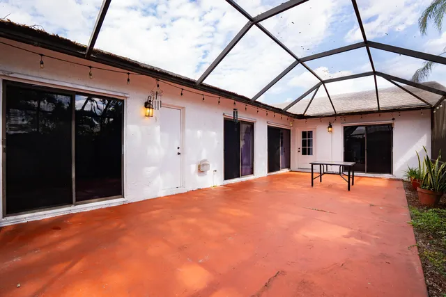 $325,000 | 803 Timberlane Circle, Greenacres, FL 33463