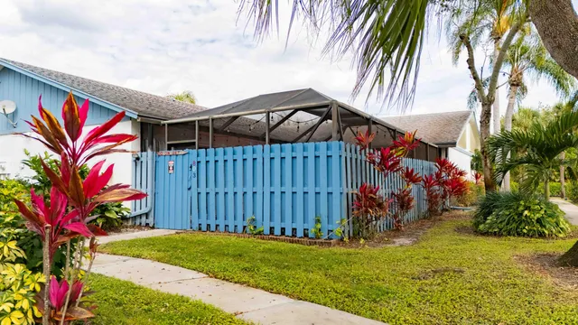 $325,000 | 803 Timberlane Circle, Greenacres, FL 33463