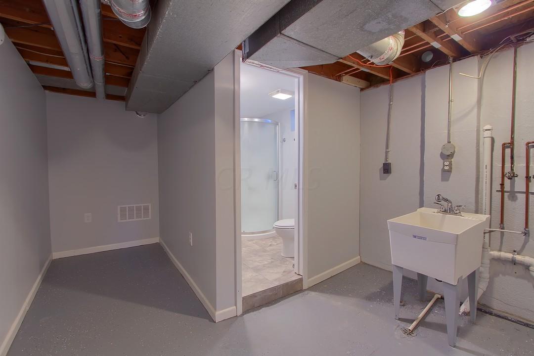 2608 Bristol Road Columbus, OH 43221 - Photo 33 of 45
