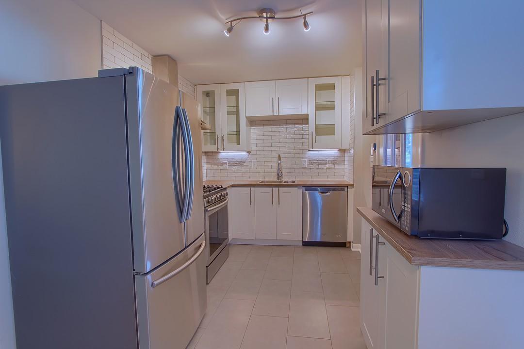 2608 Bristol Road Columbus, OH 43221 - Photo 10 of 45