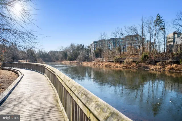 $3,500 | 4806 Garden View Lane, Chantilly, VA 20151