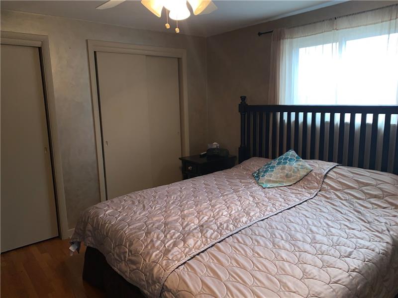 1230 Greentree Road Pittsburgh, PA 15220 - Photo 10 of 22 Gallery Image 10