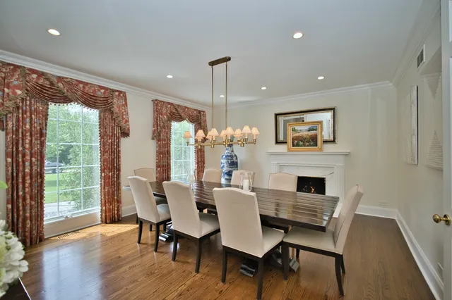 $2,750,000 | 560 Jacqulyn Lane, Lake Forest, IL 60045