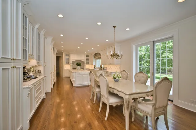 $2,750,000 | 560 Jacqulyn Lane, Lake Forest, IL 60045