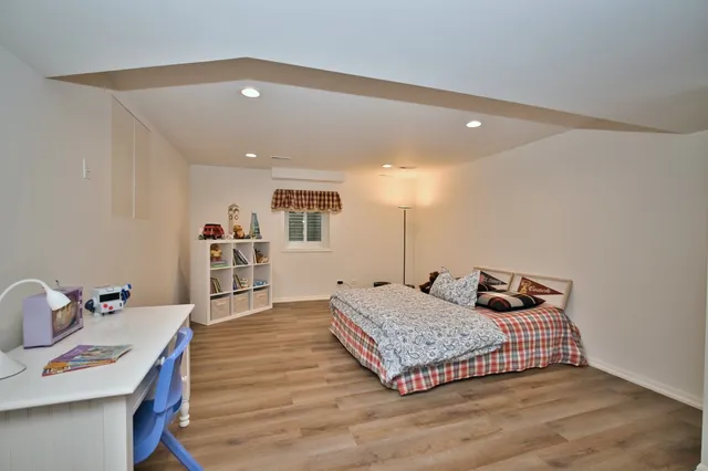 $2,750,000 | 560 Jacqulyn Lane, Lake Forest, IL 60045