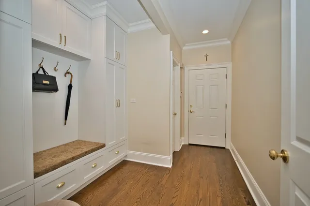 $2,750,000 | 560 Jacqulyn Lane, Lake Forest, IL 60045