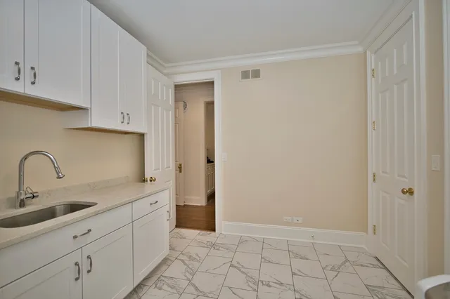 $2,750,000 | 560 Jacqulyn Lane, Lake Forest, IL 60045