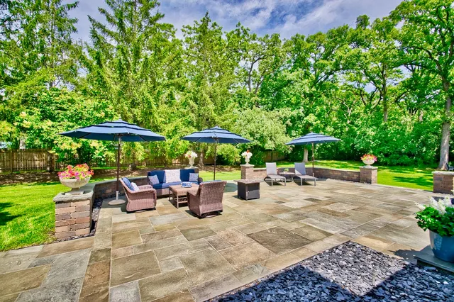 $2,750,000 | 560 Jacqulyn Lane, Lake Forest, IL 60045