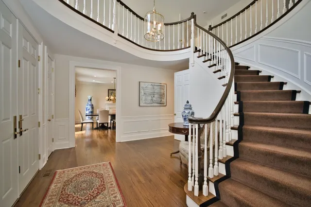 $2,750,000 | 560 Jacqulyn Lane, Lake Forest, IL 60045