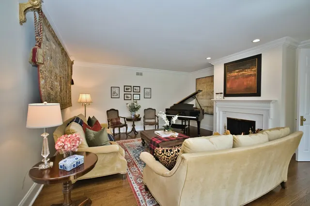 $2,750,000 | 560 Jacqulyn Lane, Lake Forest, IL 60045