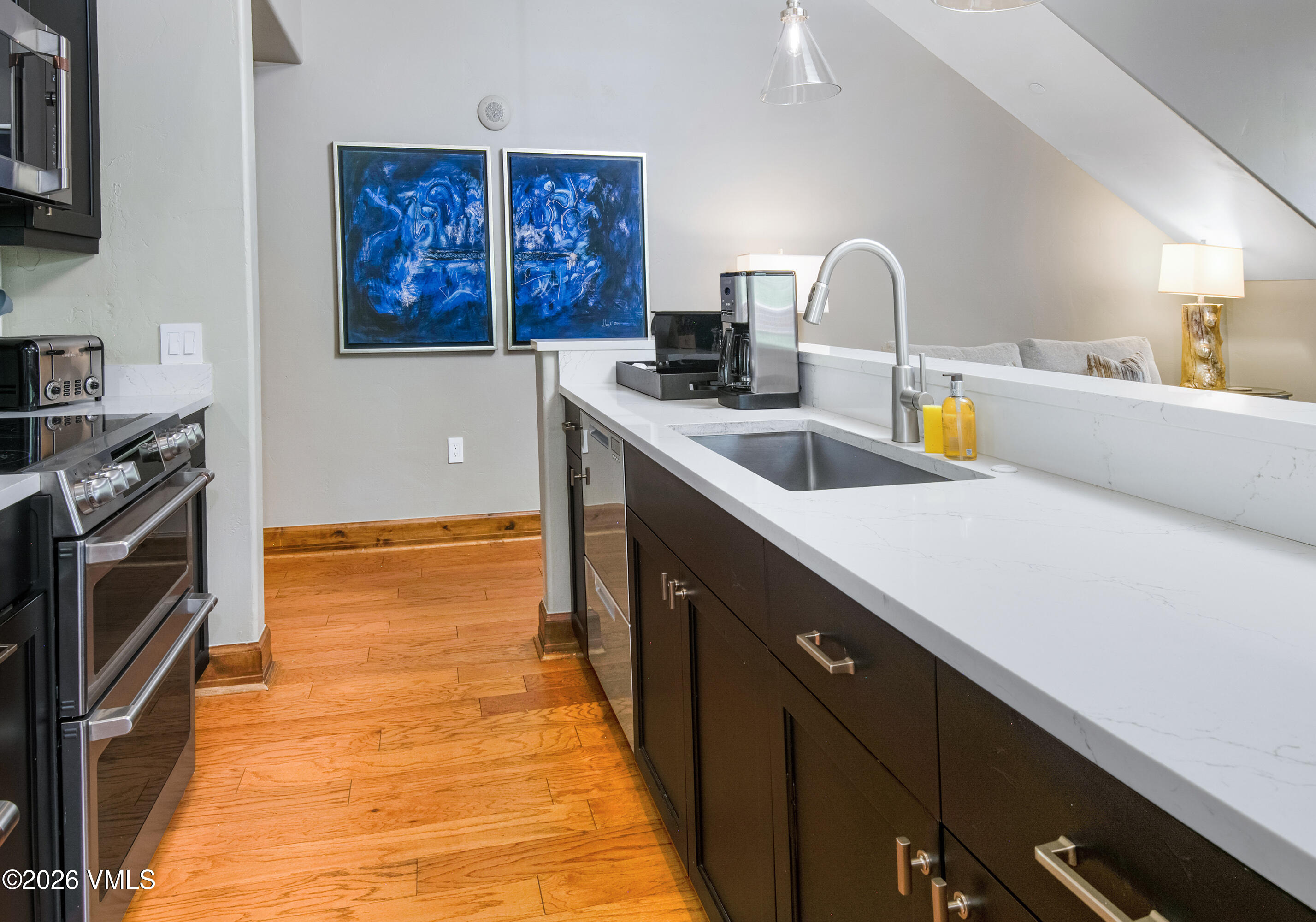 16 Vail Road, Unit 406 Vail, CO 81657 - Photo 7 of 35 16-Vail-Rd-406-MLS_08