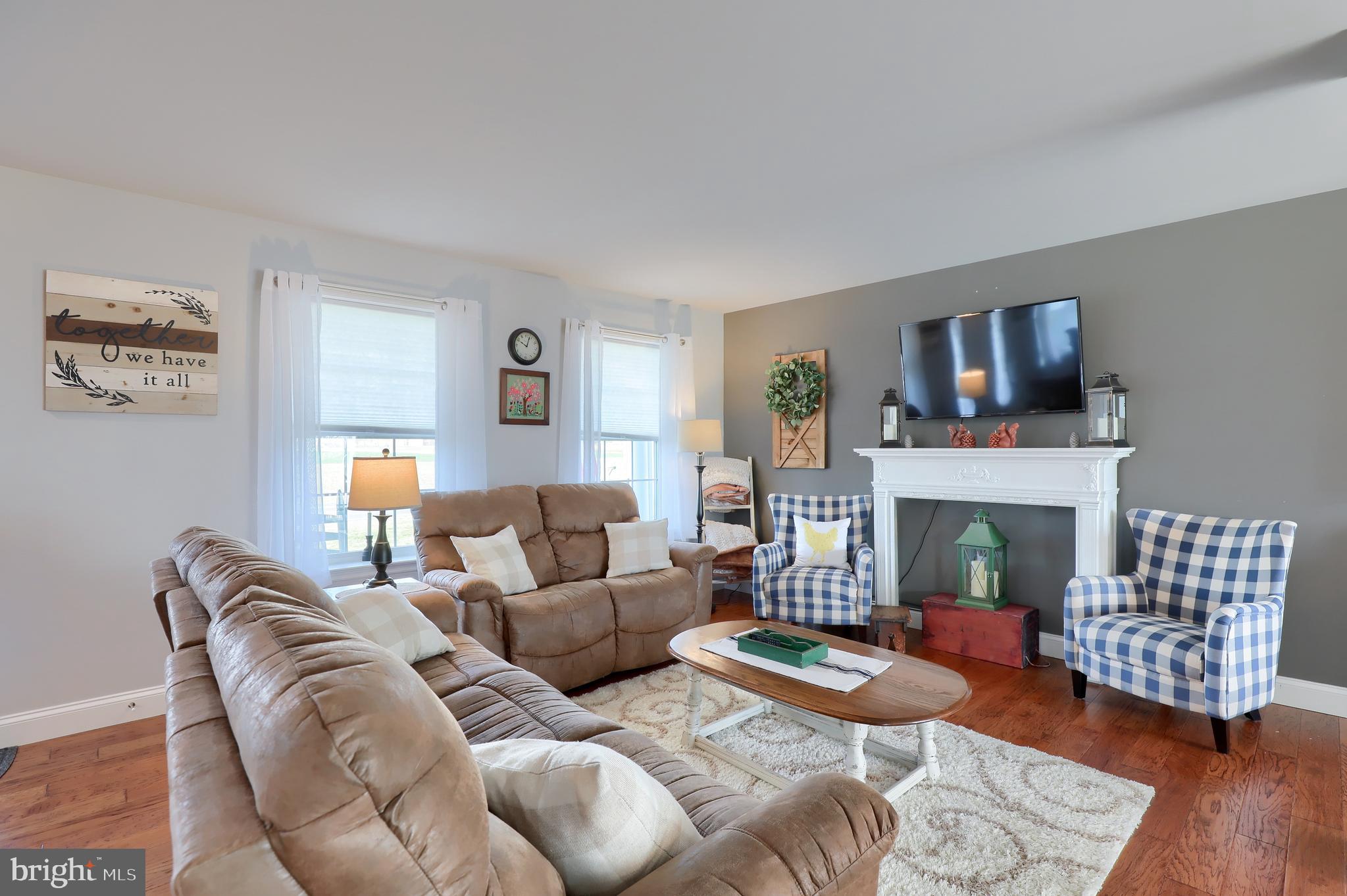 883 Central Manor Road Lancaster, PA 17603 - Photo 4 of 49