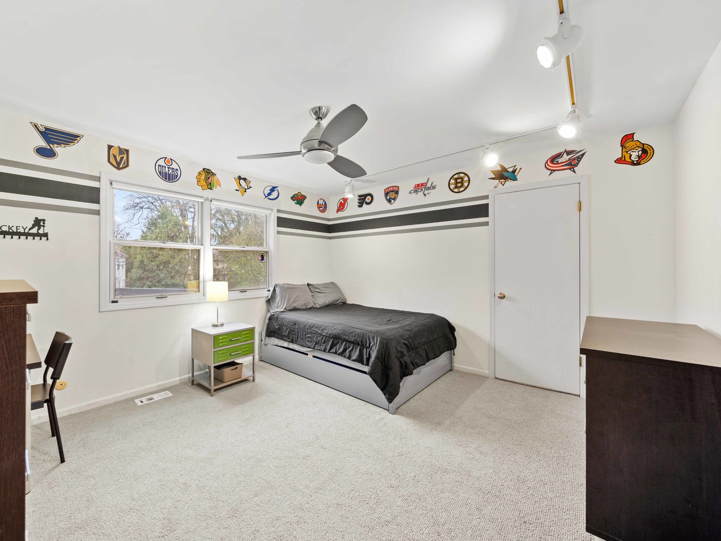 2409 The Strand Northbrook, IL 60062 - Photo 33 of 45