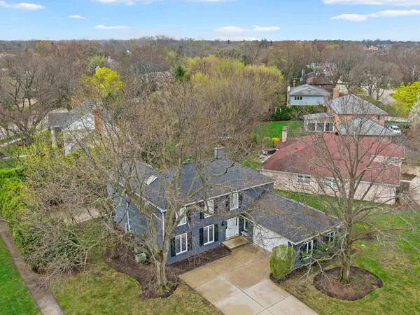 $975,000 | 2409 The Strand, Northbrook, IL 60062