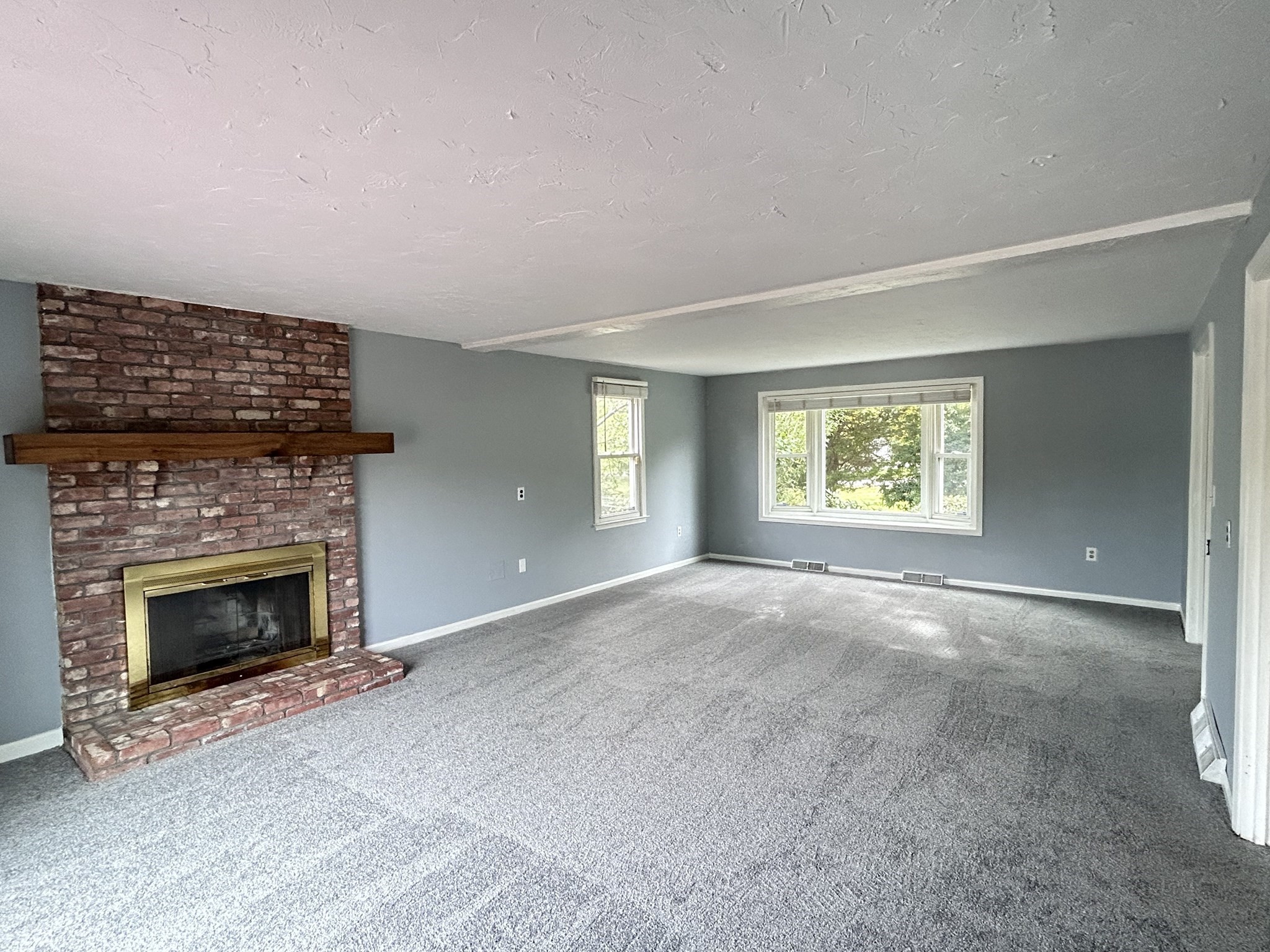 42 Edgewood Road Southborough, MA 01772 - Photo 7 of 15 Gallery Image 7