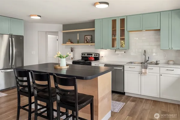 $1,700,000 | 12504 Southwest 232nd Street, Vashon, WA 98070