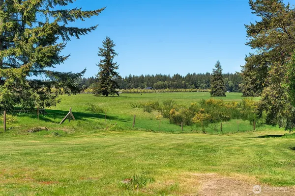 $1,700,000 | 12504 Southwest 232nd Street, Vashon, WA 98070