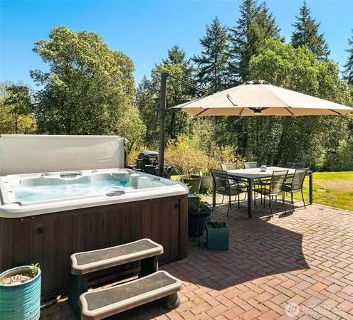 $1,700,000 | 12504 Southwest 232nd Street, Vashon, WA 98070