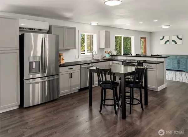 $1,700,000 | 12504 Southwest 232nd Street, Vashon, WA 98070