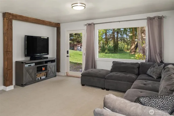 $1,700,000 | 12504 Southwest 232nd Street, Vashon, WA 98070