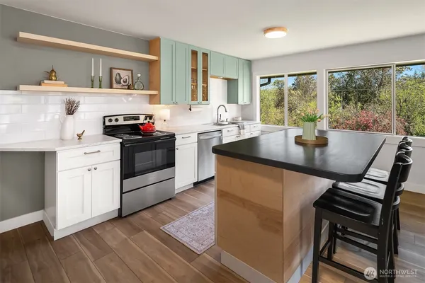 $1,700,000 | 12504 Southwest 232nd Street, Vashon, WA 98070
