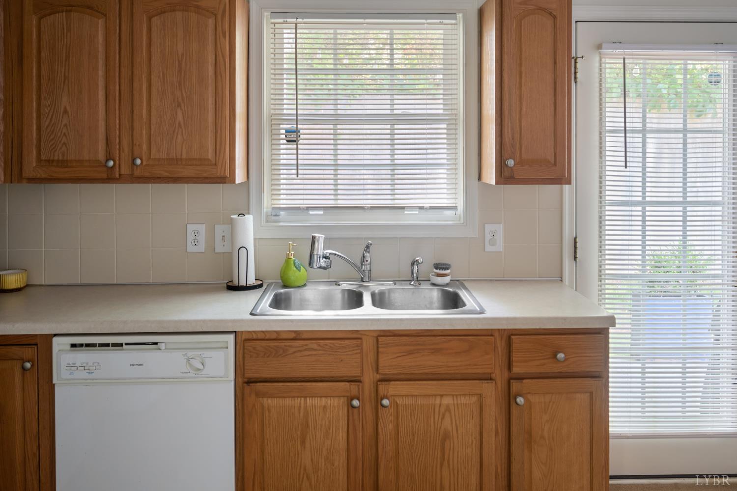 2004 Wards Ferry Road, Unit 18 Lynchburg, VA 24502 - Photo 17 of 31