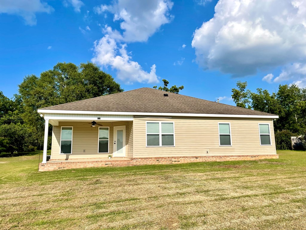 1320 Middleton Road Dothan, AL 36301 - Photo 29 of 39 Rear sitting porch