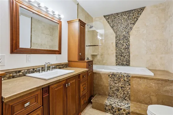 $3,400 | 661 East William David Parkway, Metairie, LA 70005